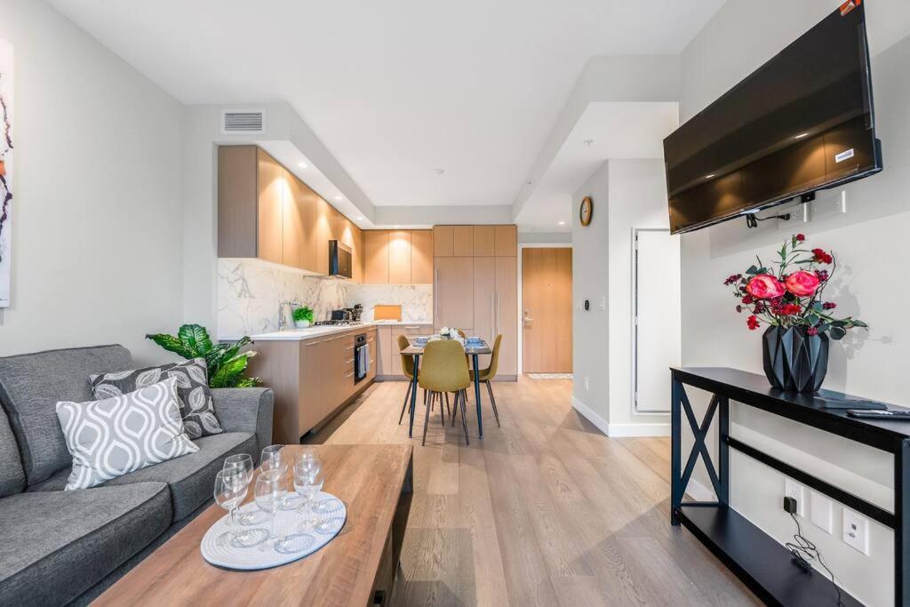 Modern Comfort At Ubc: 1Br Condo Near Campus Vancouver Kültér fotó