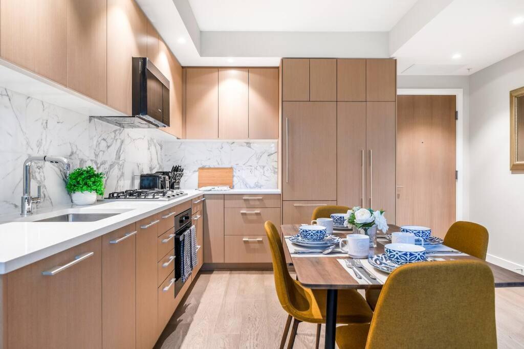 Modern Comfort At Ubc: 1Br Condo Near Campus Vancouver Kültér fotó