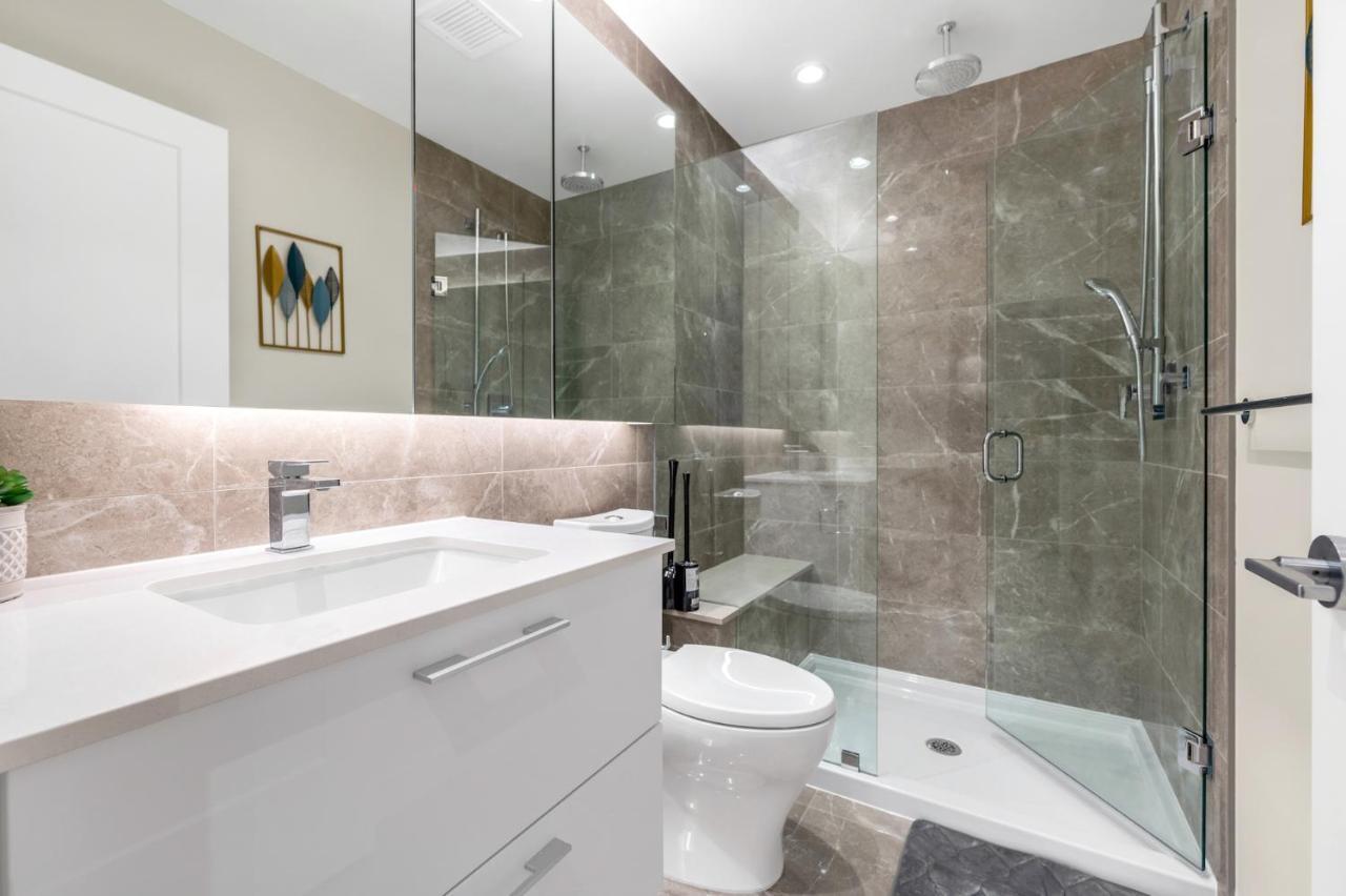 Modern Comfort At Ubc: 1Br Condo Near Campus Vancouver Kültér fotó